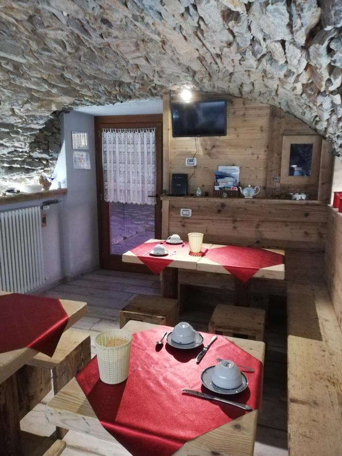 Il Teggiolo Bed & Breakfast Varzo Exterior photo